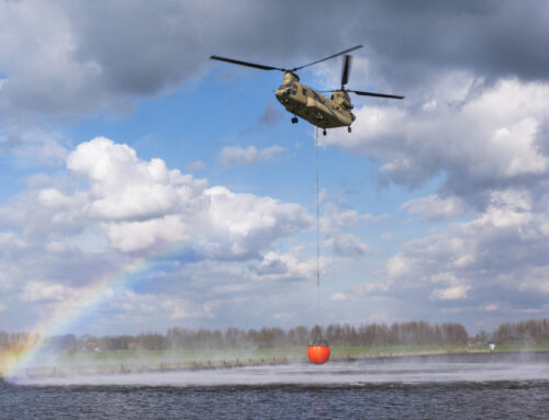 Oefeningen met Chinook-helikopters bij Malebrug